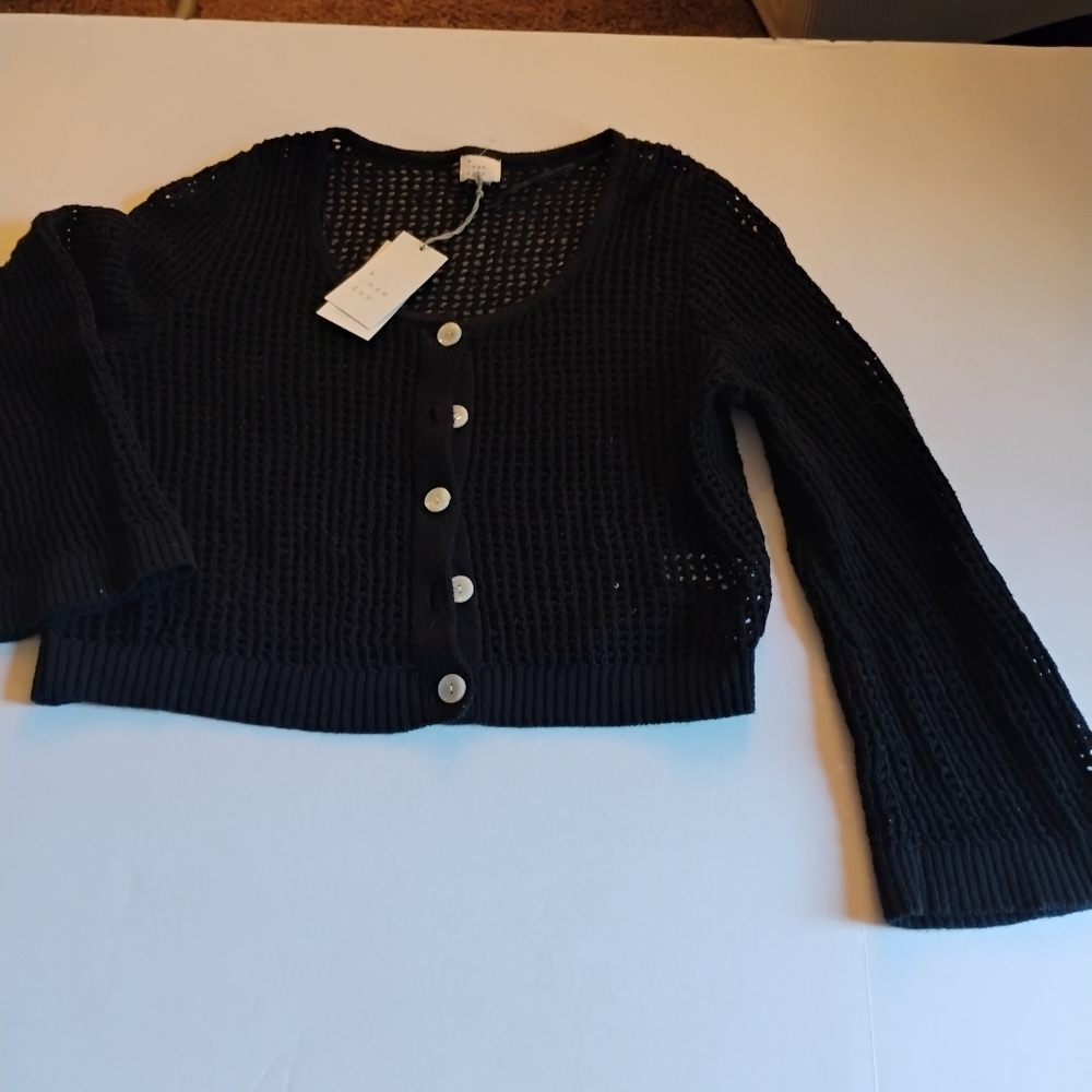 NWT Cropped Cardigan | Cotton Blend Knit | Boho Bell Sleeve SIZE L. BLACK